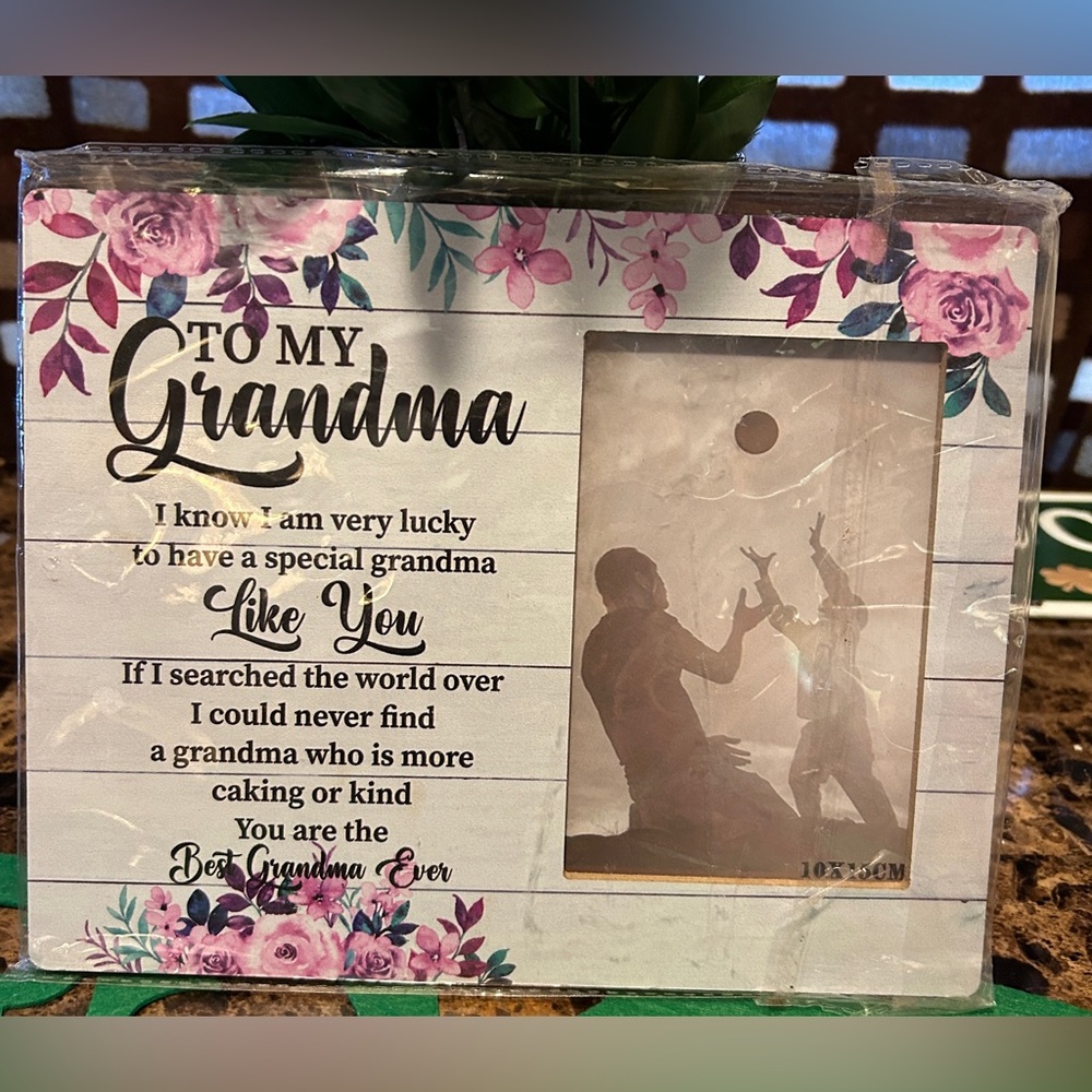 Best Grandma Frame 4x6 NEW in PACKAGE